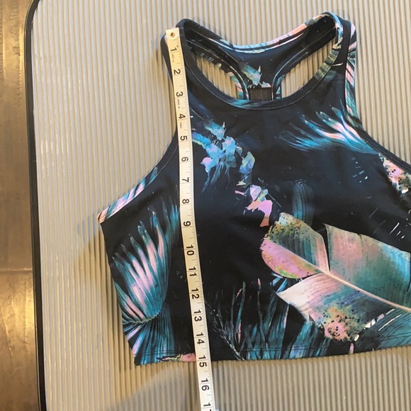 Fabletics Clara Sports Bra Size Medium Tropical Print - Picture 3 of 5
